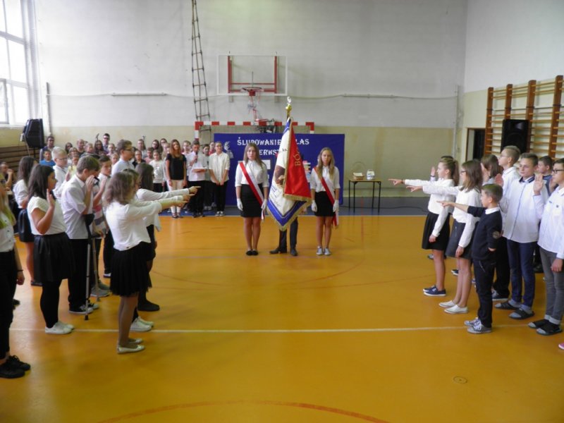 Ślubowanie kl I gimnazjum